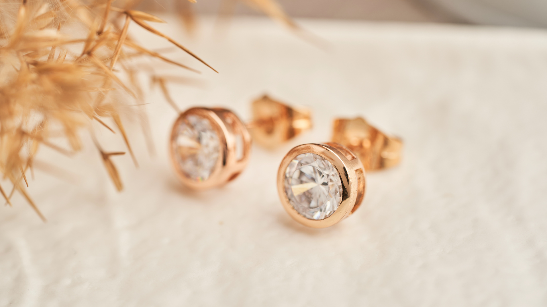 The Comprehensive Guide to Stud Earrings: A Must-Have Jewelry Essentials