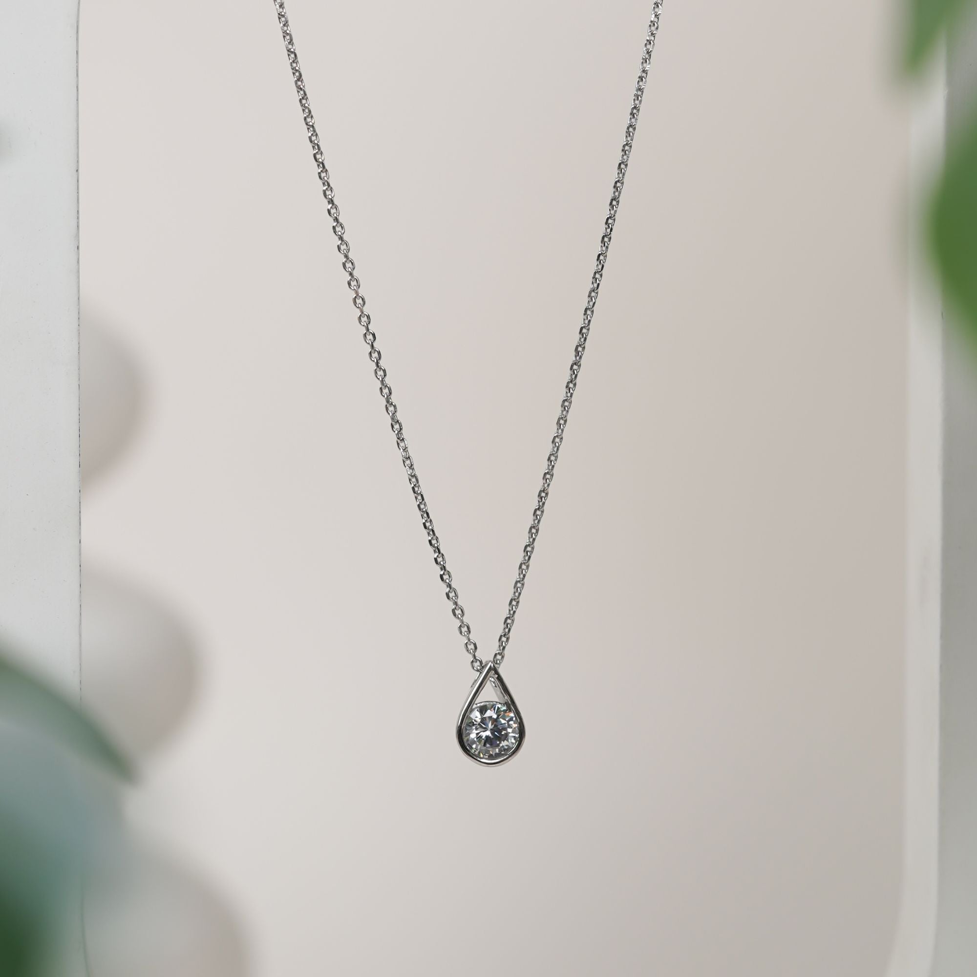 Solitaire Pear 925 Sterling silver Necklace | Silver Plating