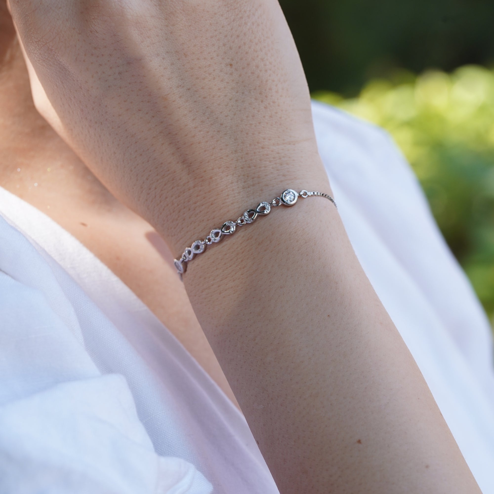 Silver Round Infinity Bracelet