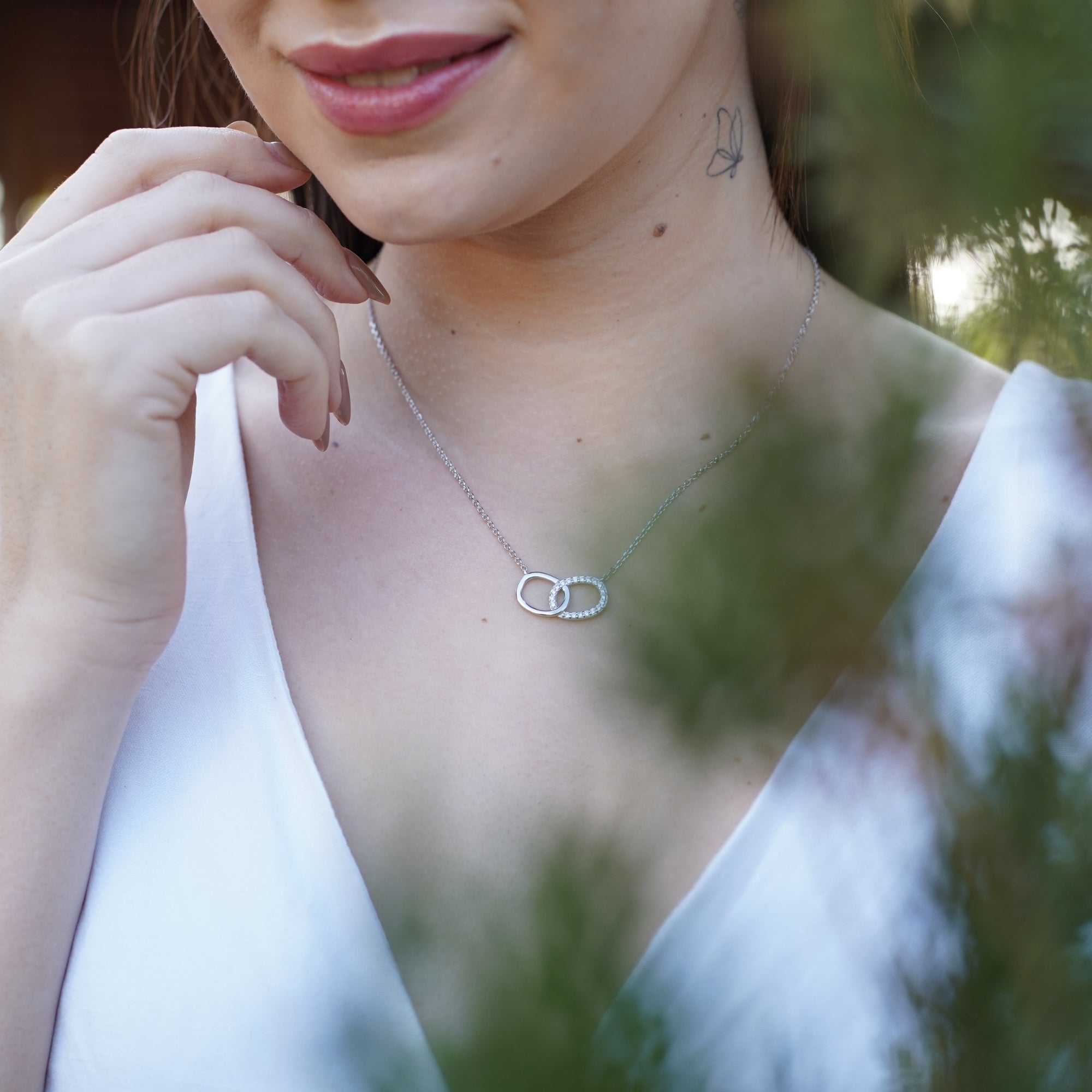 Connected Diamond Round Necklace 925 Silver